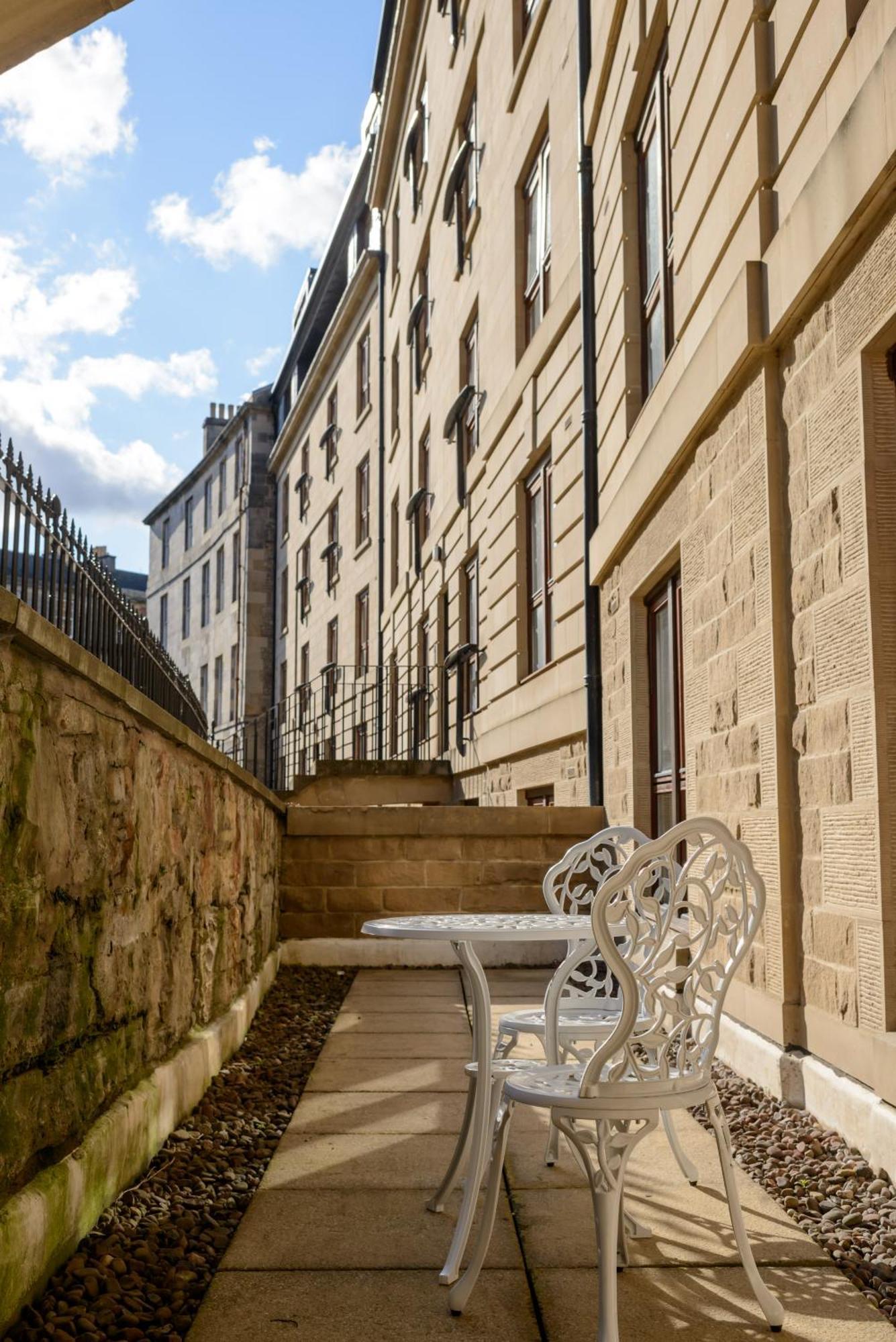 Joivy Gorgeous Flat Near The Scotland Gallery Edinburgh Exterior photo